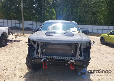 2024 Chevrolet Silverado 1500 4Wd Short Bed Lt Trail Boss z USA, uszkodzony, nr VIN 3GCUDFED8RG424927